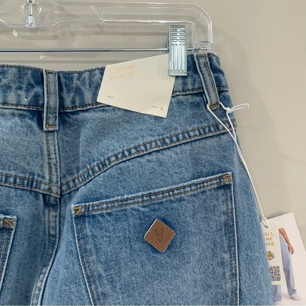 NWT Abrand Jeans Carrie Britt Relaxed High Rise in Vintage Blue